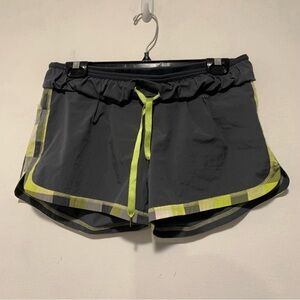 Lululemon Run: Motion Short Coal / Antidote